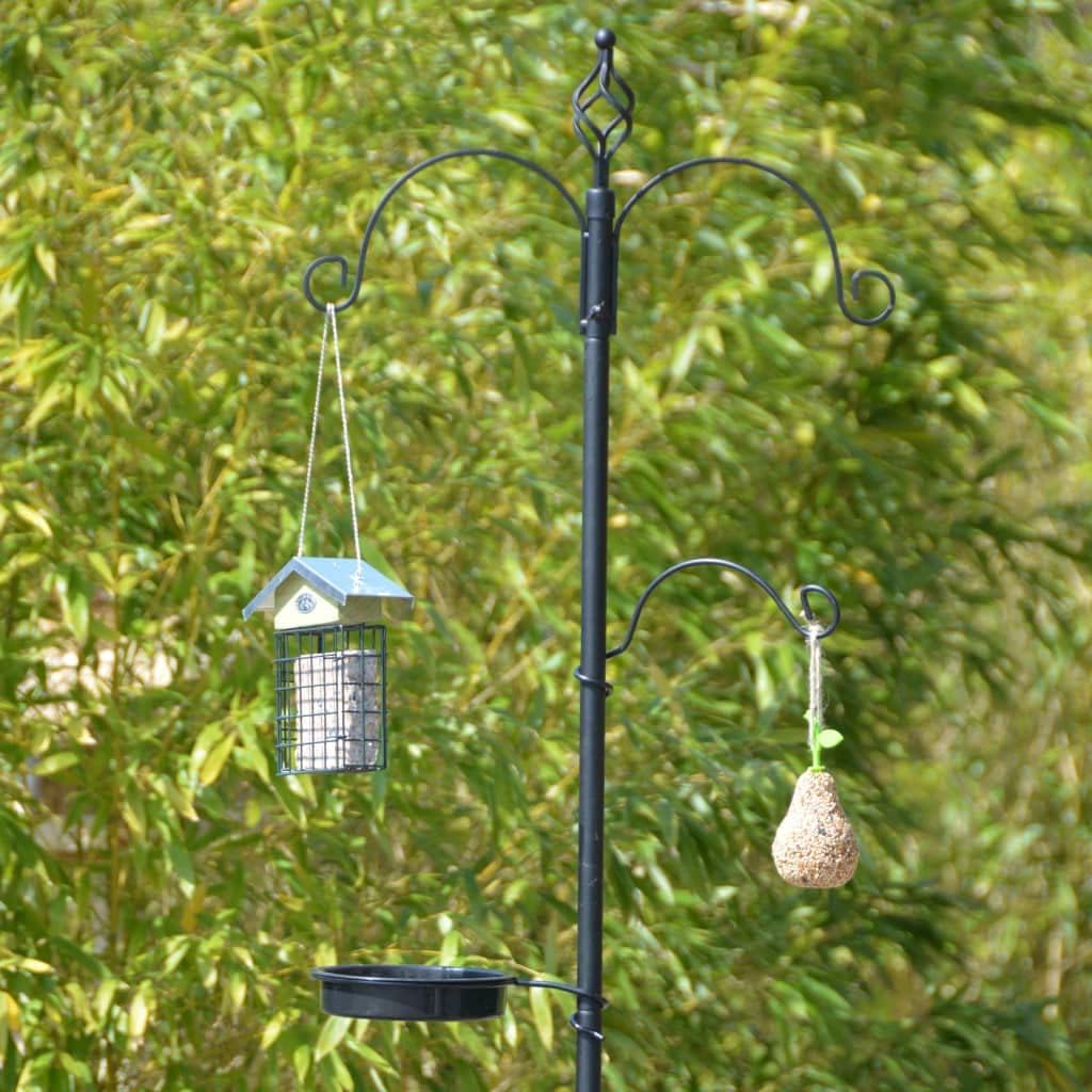 esschert design fb405 series bird station, close-up detail