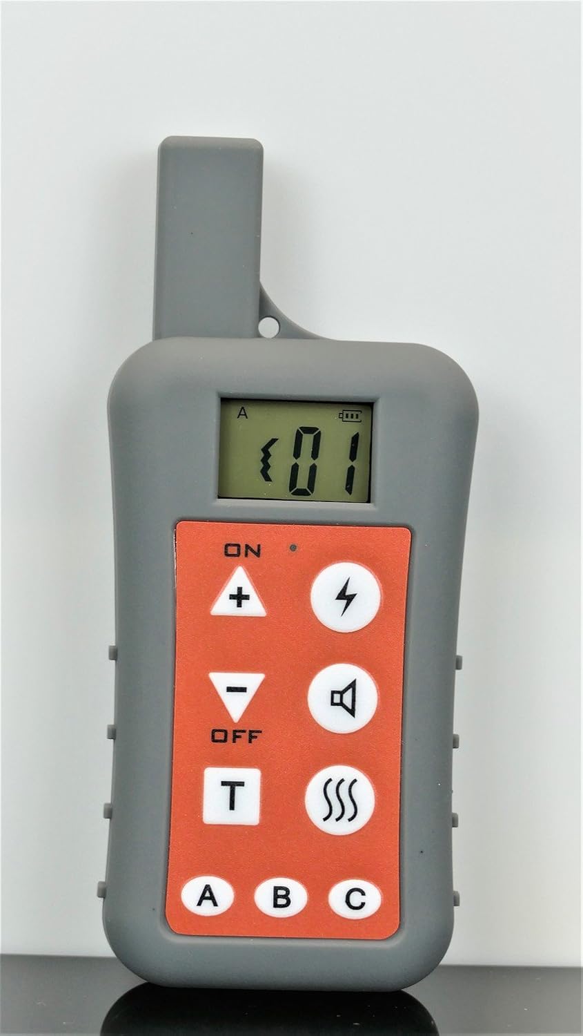 1200m remote dog training collar/rechargeable waterproof pet trainer shown in use