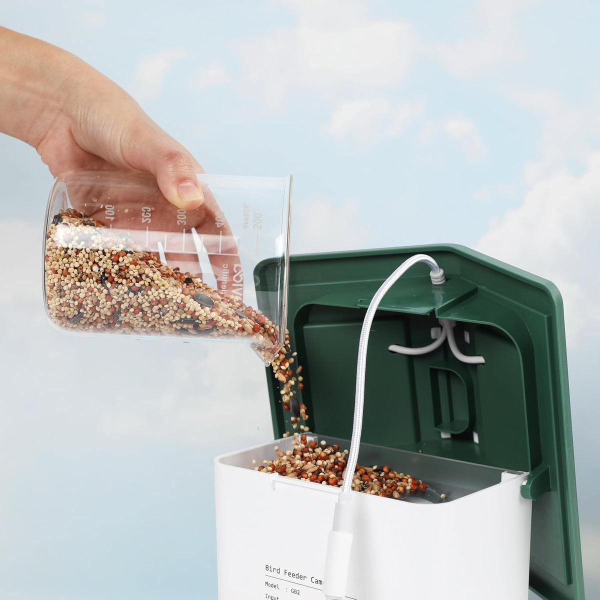 avestra™ smart bird feeder with camera, solar powered, side view