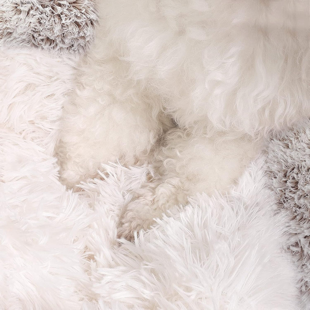 noyal hooded donut bed, calming cave for cats, close-up detail