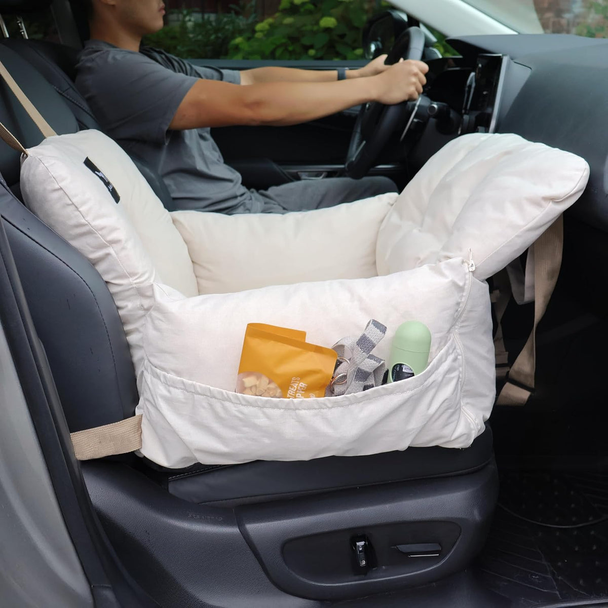 jacko & co - premium dog car seat shown in use