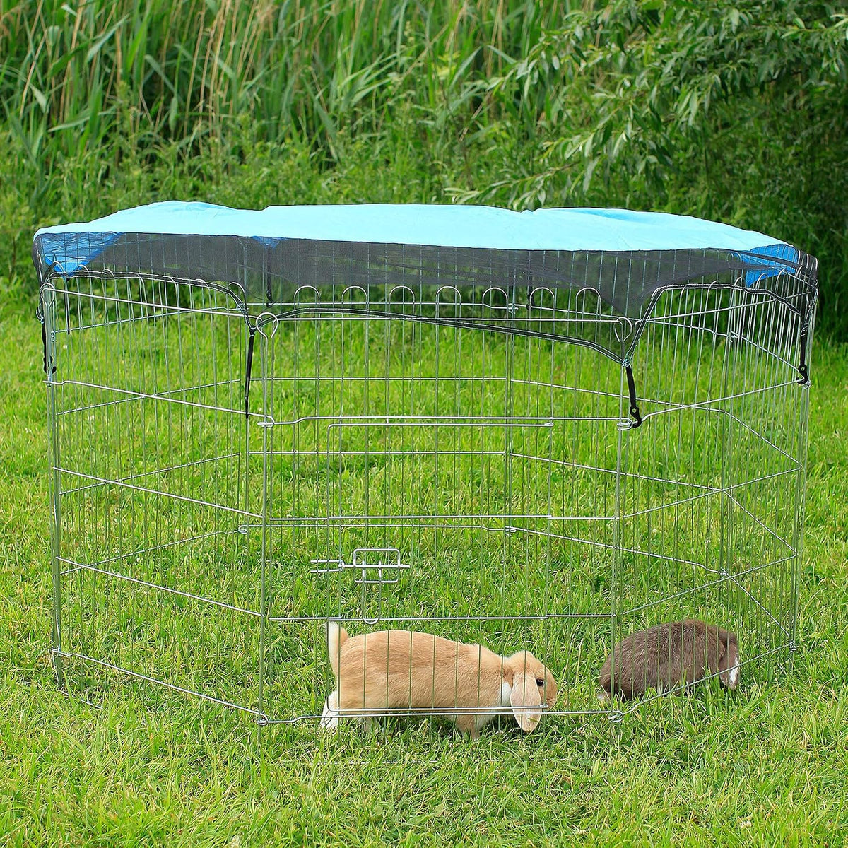 lionto outdoor enclosure for rabbits made of robust, close-up detail